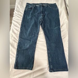 Slightly Worn Men’s Wrangler Regular Fit Jeans Size 42x30
